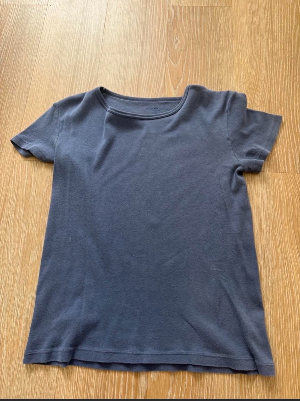 Brandy Melville Classic NavyShort Sleeve Tee
